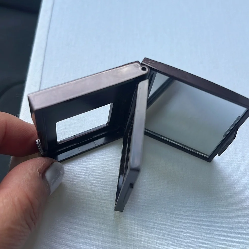 Laura Mercier Refillable Compact Square 1 7/8